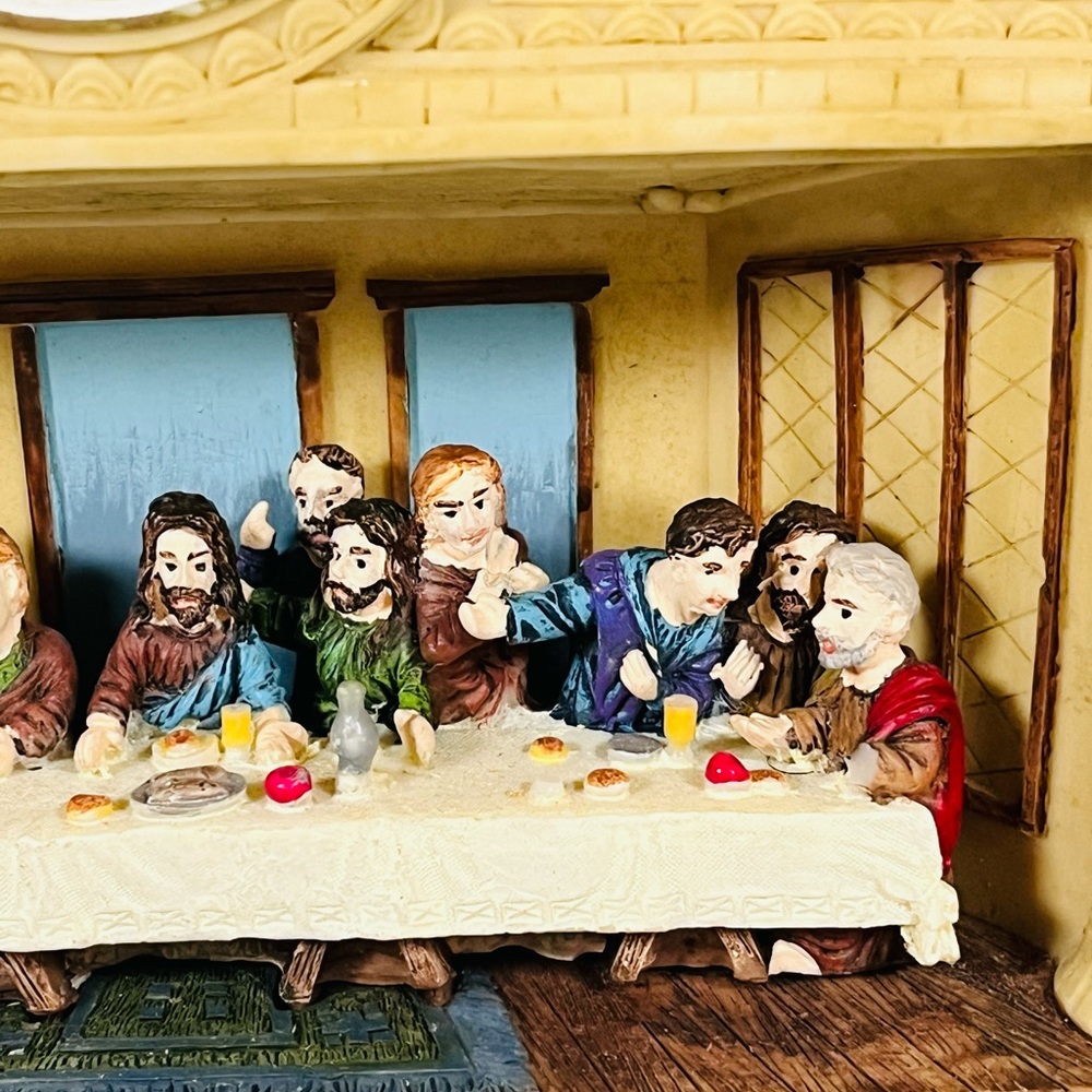 Vintage Style Last Supper Desk Clock - Picture 8 of 12